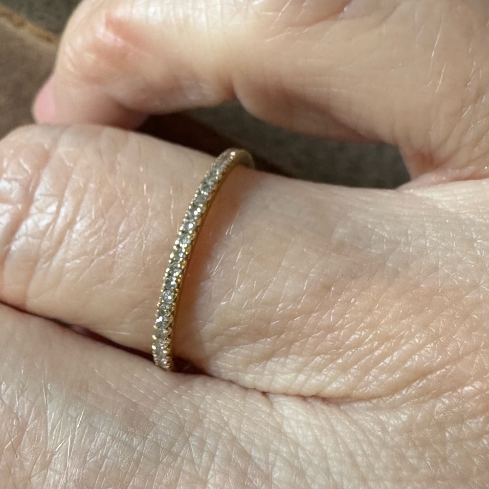 Elegant Gold Diamond Band